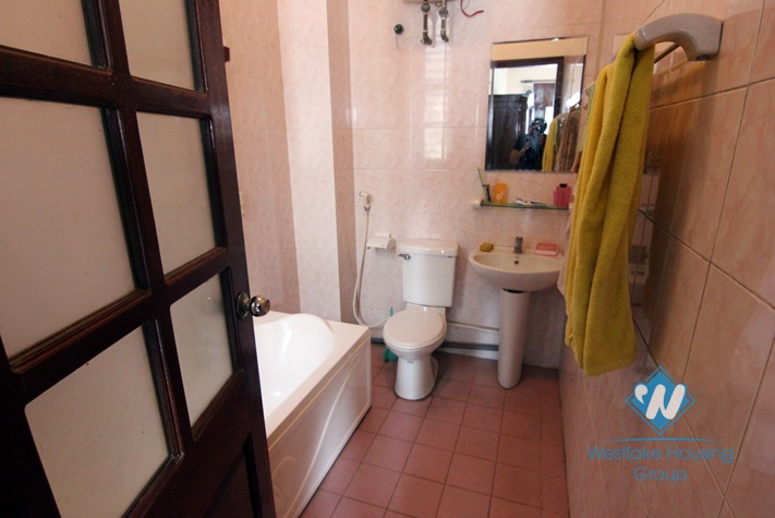 Lake view and Nice house  for rent in Tay Ho area